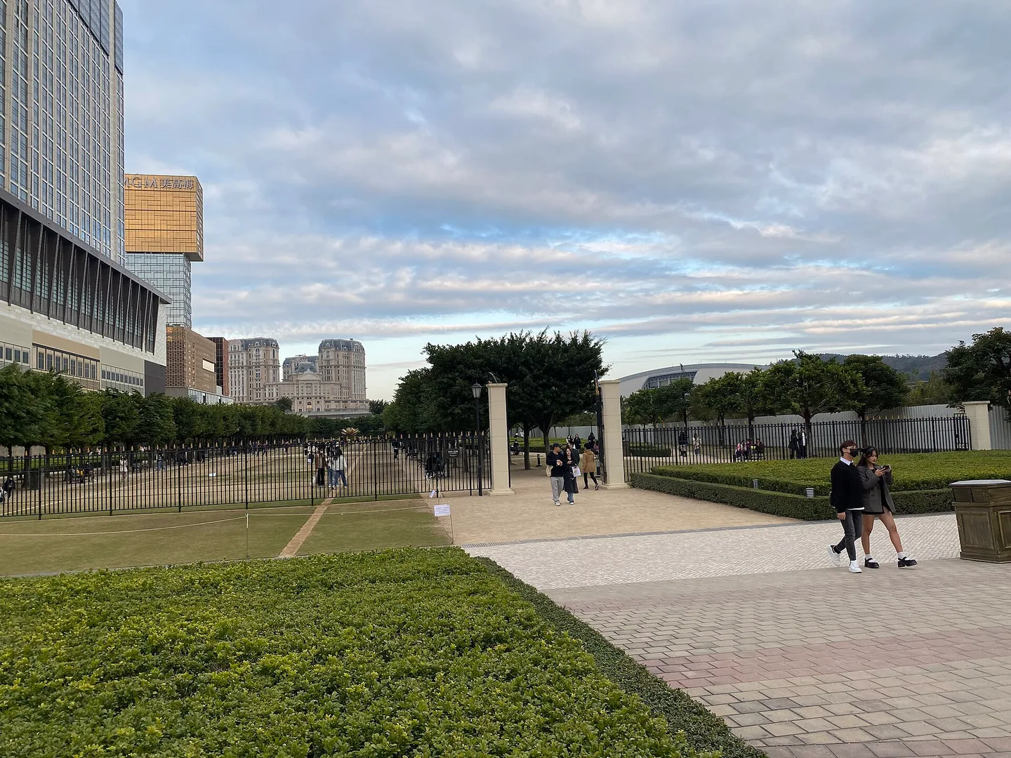 파리지앵 마카오 정원에서 바라본 코타이 주변 건물